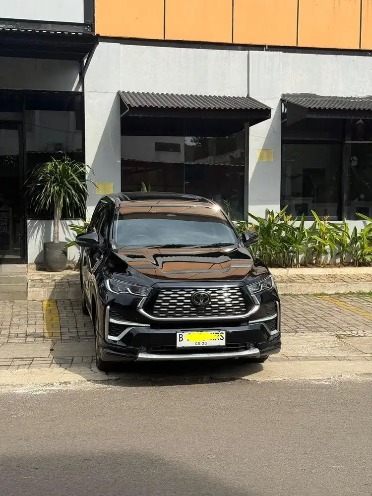 Innova Zenix Q Hybrid 2025