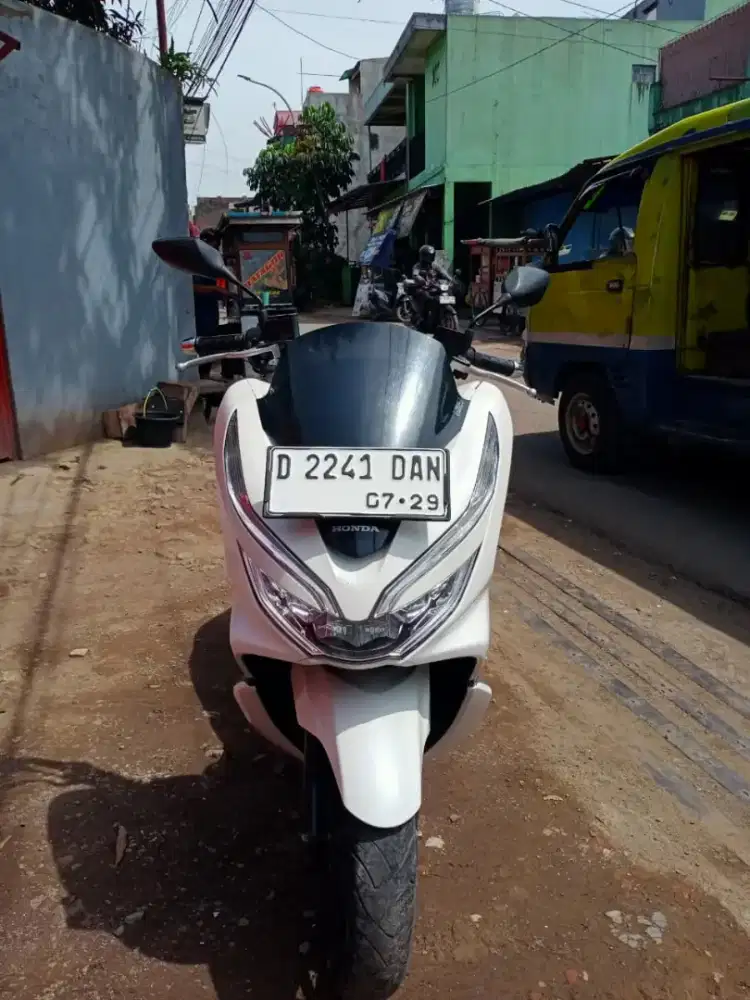 DIJUAL HONDA PCX 150 THN 2019 WARNA PUTIH