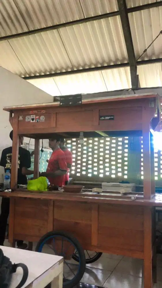 Rombong kayu meranti