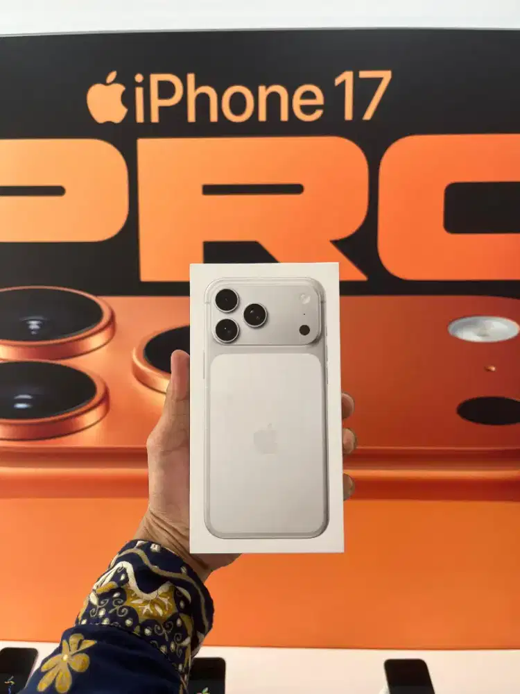 Ready Iphone 17promax silver