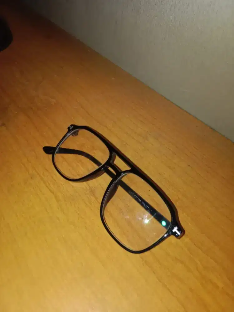 KACAMATA BLACK - HSC 2024