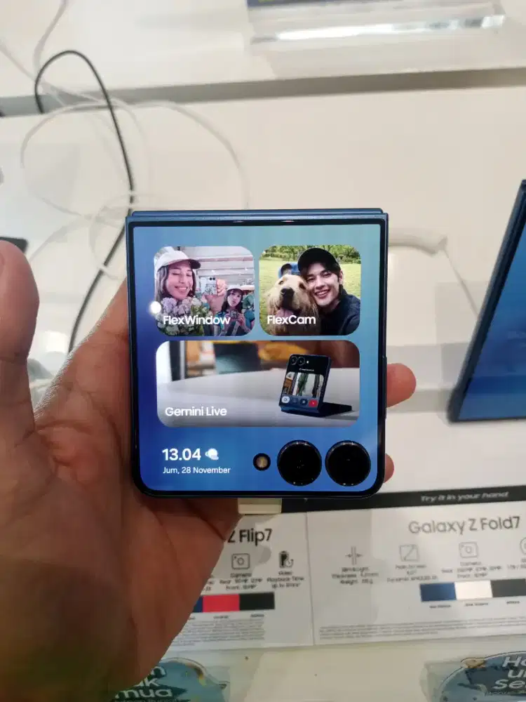 SAMSUNG Z FLIP7 256GB