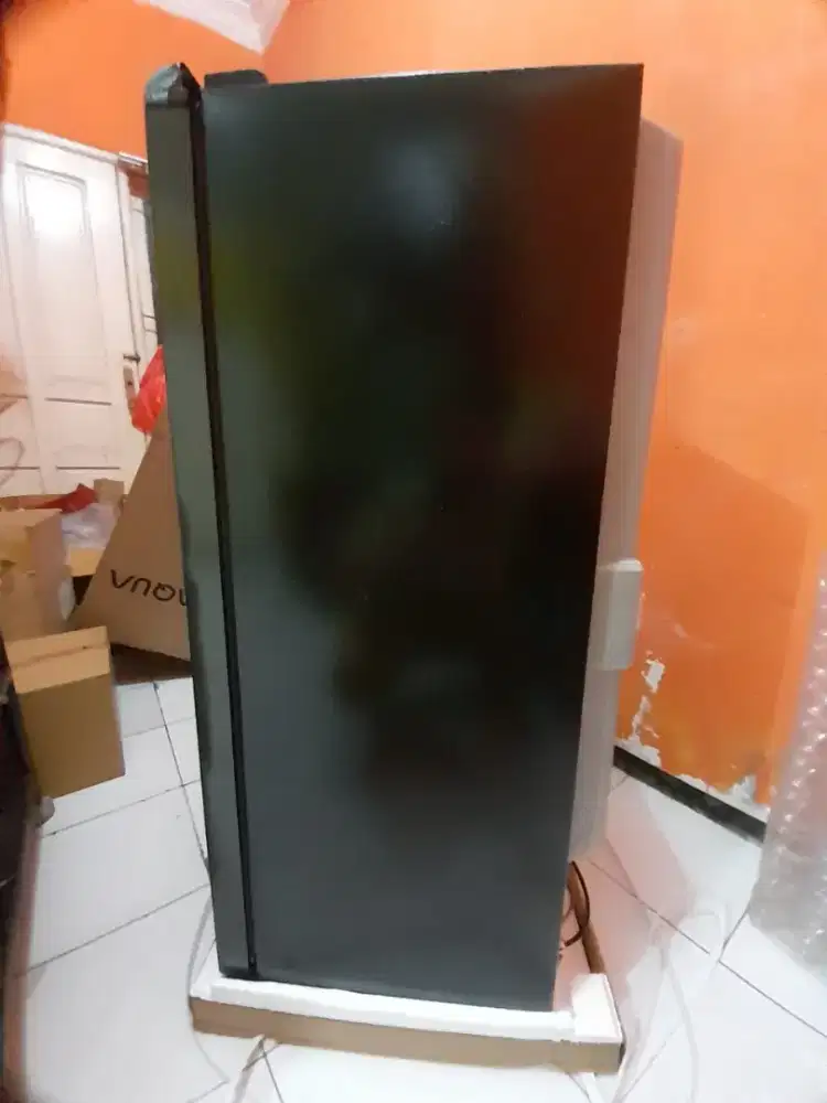Dijual cepat kulkas merk AQUA 100% new