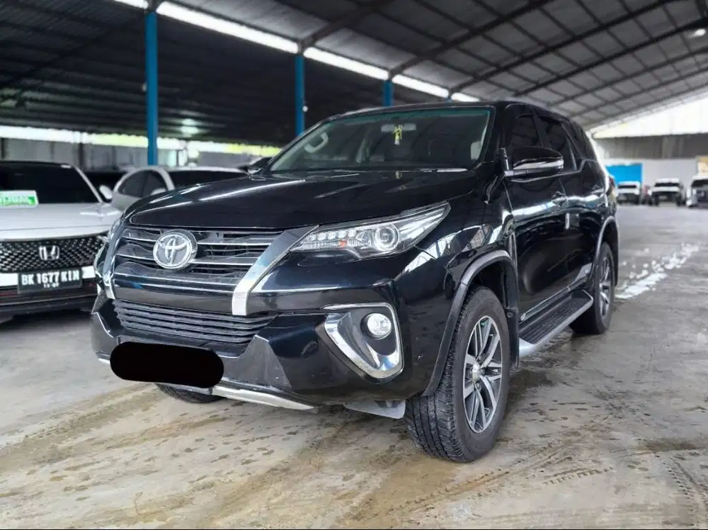 Toyota Fortuner 2.4 VRZ Diesel AT Matic 2017 / Pajero Sport