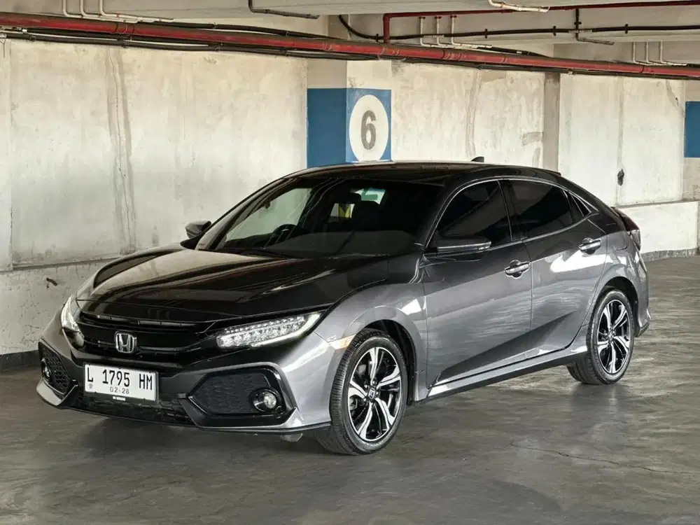 CIVIC HATCHBACK E PMK 2018 LOW KM MATIC