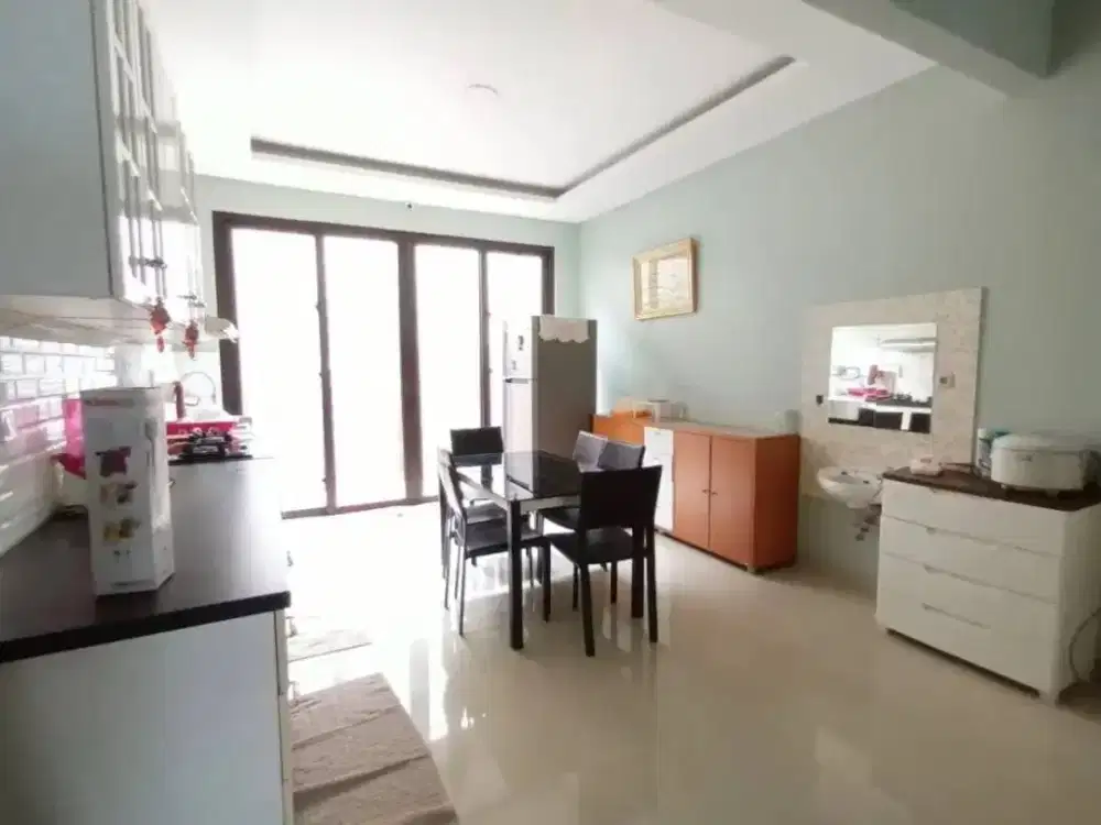 Dijual Rumah lokasi strategis dalam komplek Daerah Sarijadi kota bandung