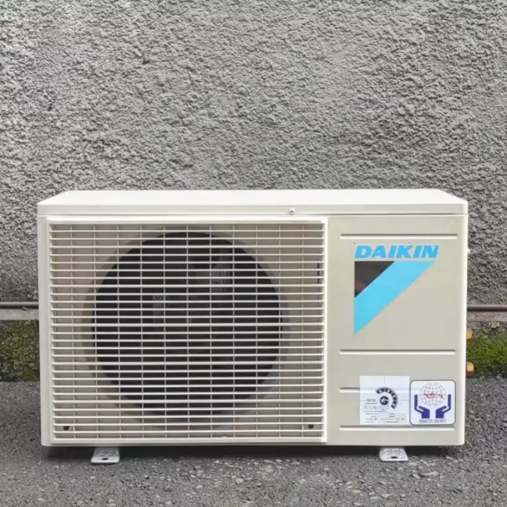 Air conditioner / AC outdoor only masih bagus