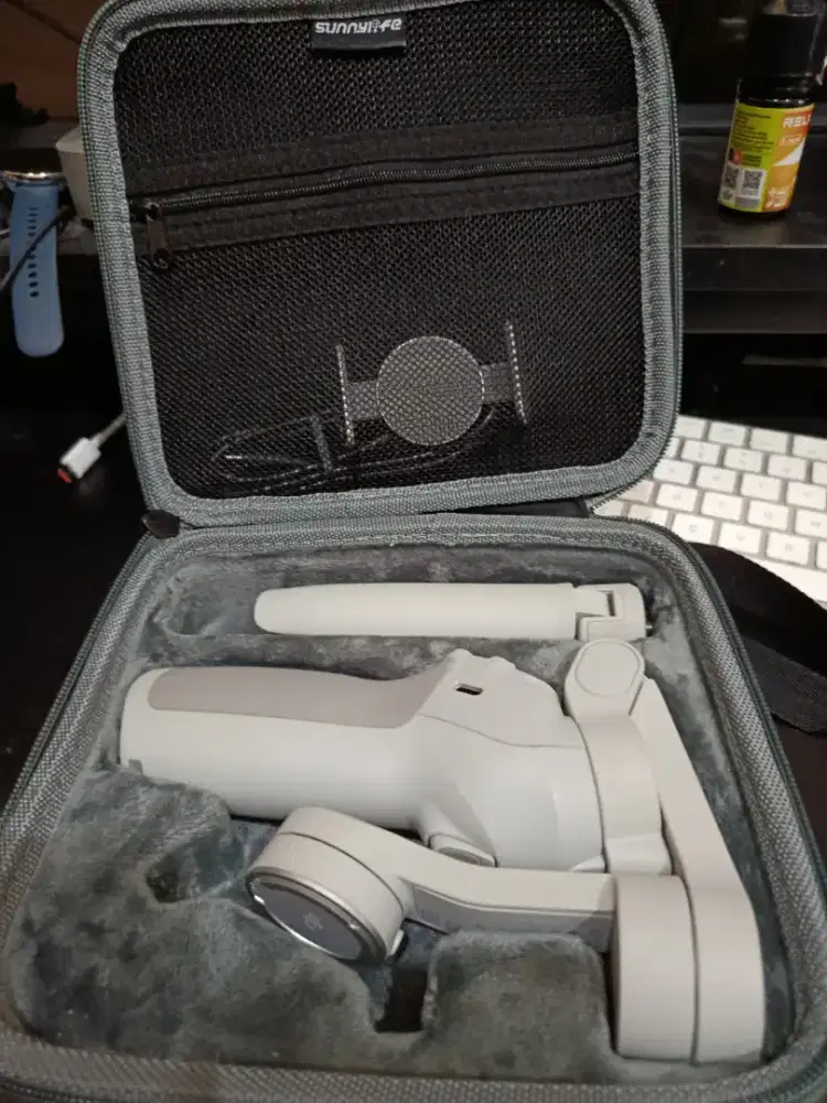 DJI OSMO MOBILE 4
