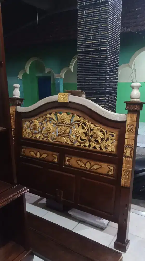 Divan/Tempat Tidur Rahwana 160x200