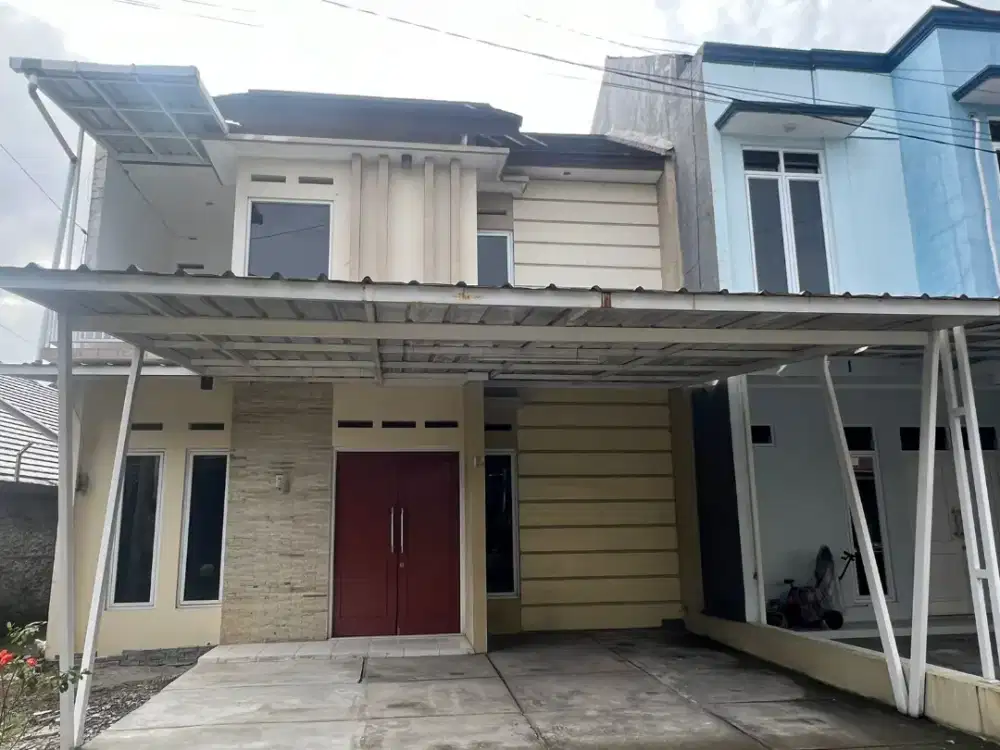 Di kontrakan rumah taman cimanggu