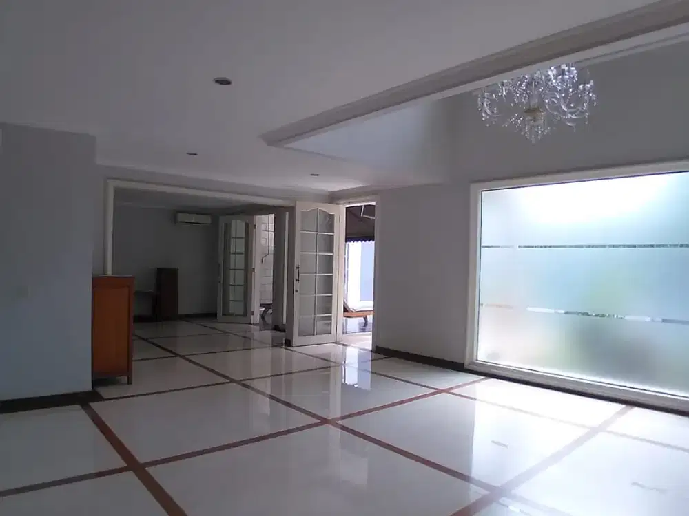 Disewakan Rumah Cantik Pondok Indah, Jakarta Selatan