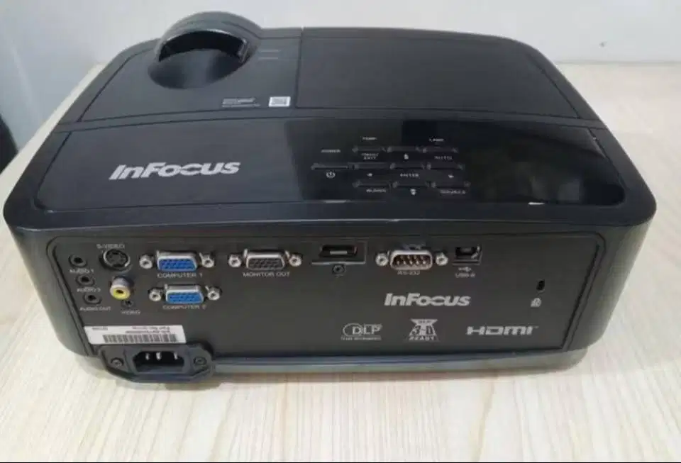 Infocus _ In12x