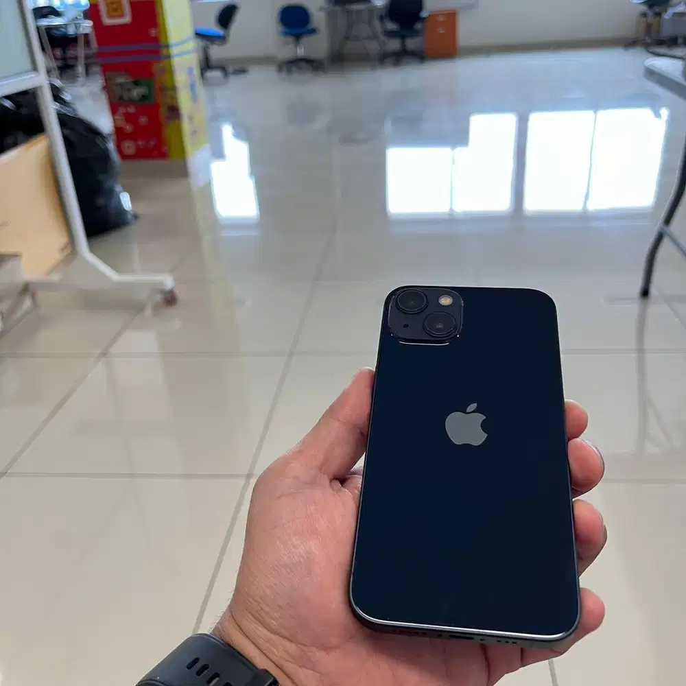 iPhone 13 Like New GARANSI RESMI 1 TAHUN