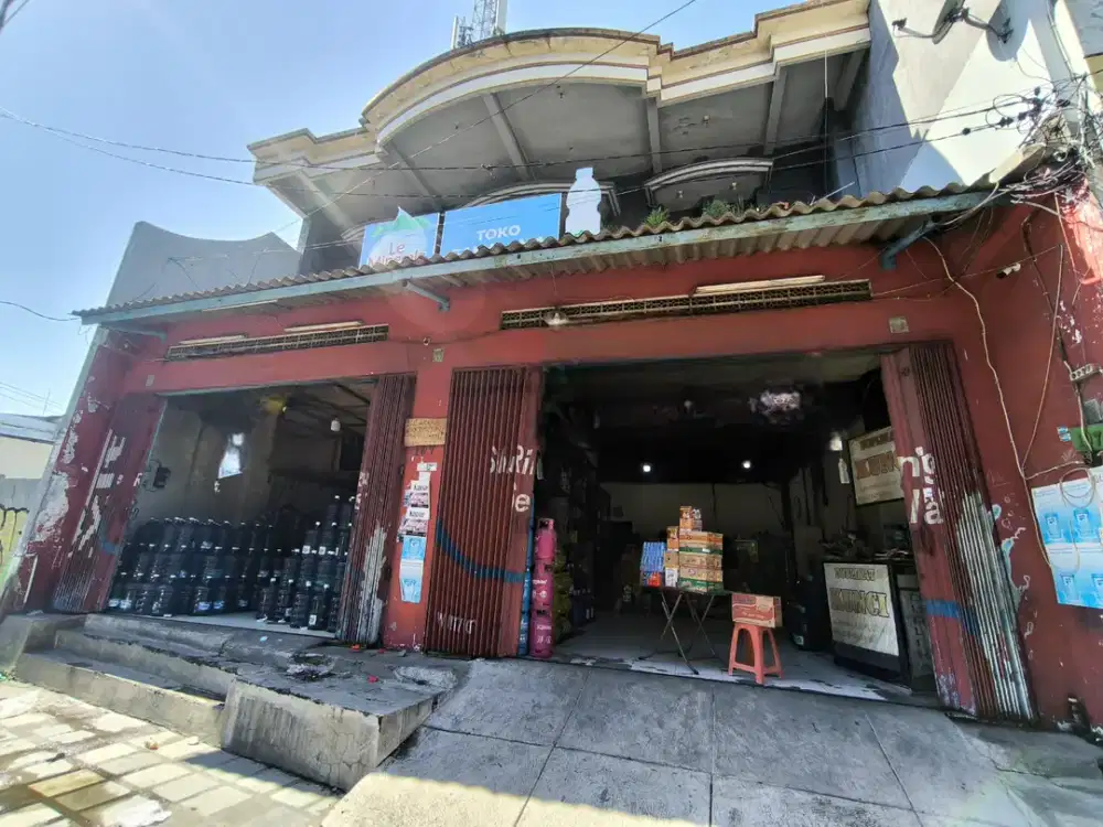 Ruko Raya Dharmahusada Dijual murah sekali dibawah pasaran.