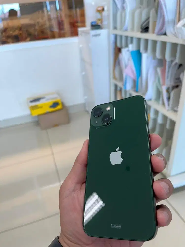 iPhone 13 Green