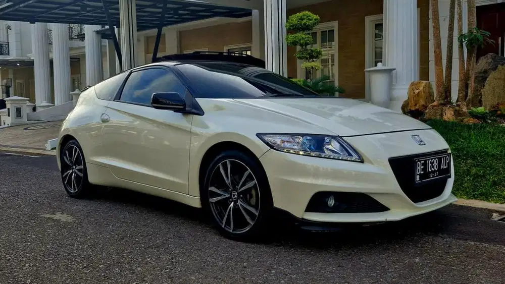 Honda CRZ ZF1 cvt 2015( HYBRID)