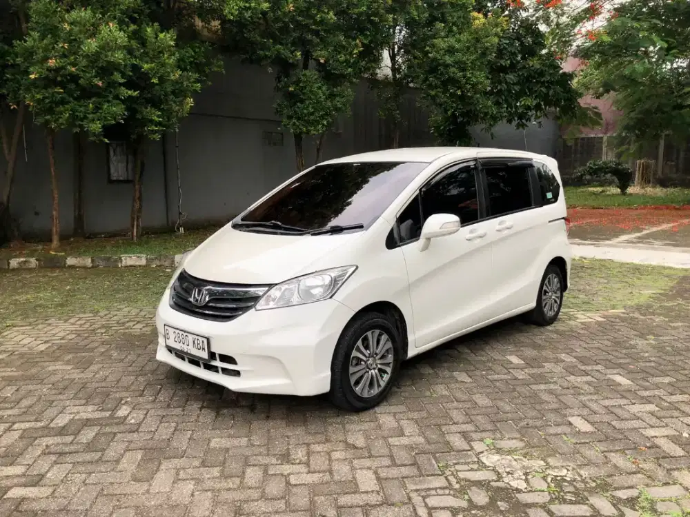 TERMURAH HONDA FREED E 2012 AT FACELIFT