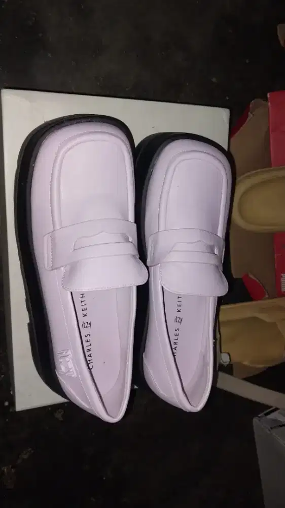 Sepatu Rainer Chunky Platform Penny Loafers (Charles &Keith)