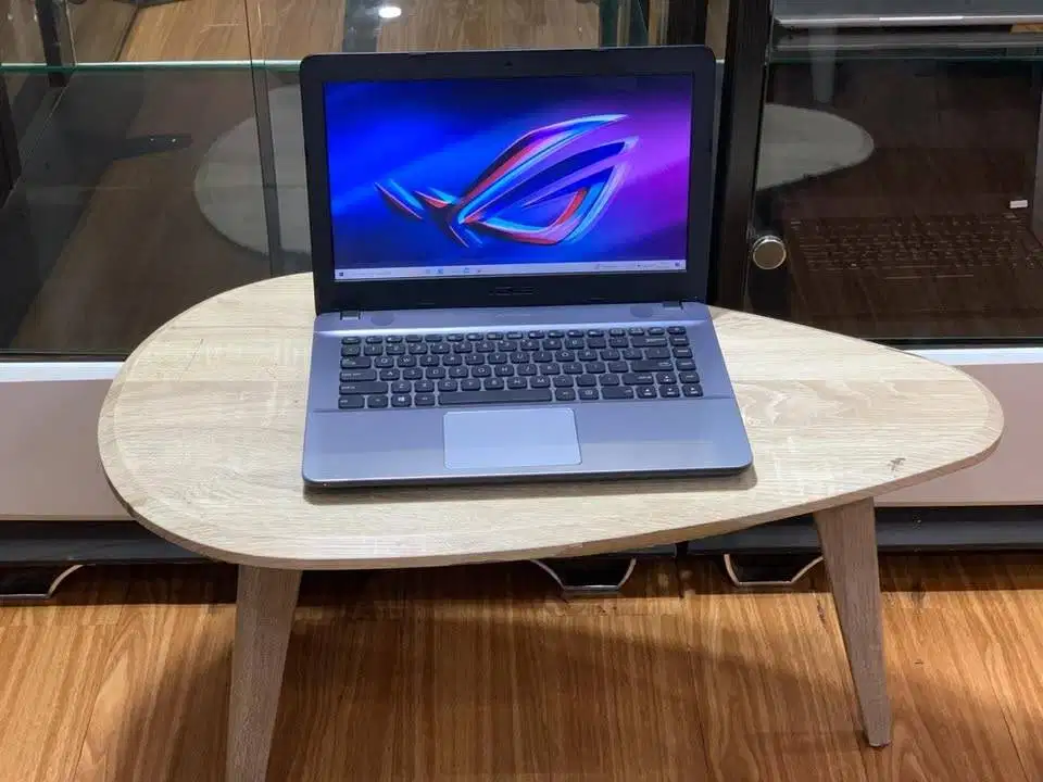 Laptop Asus Vivobook X441U Intel Corei3-7020 SSD 512GB Mulus Normal