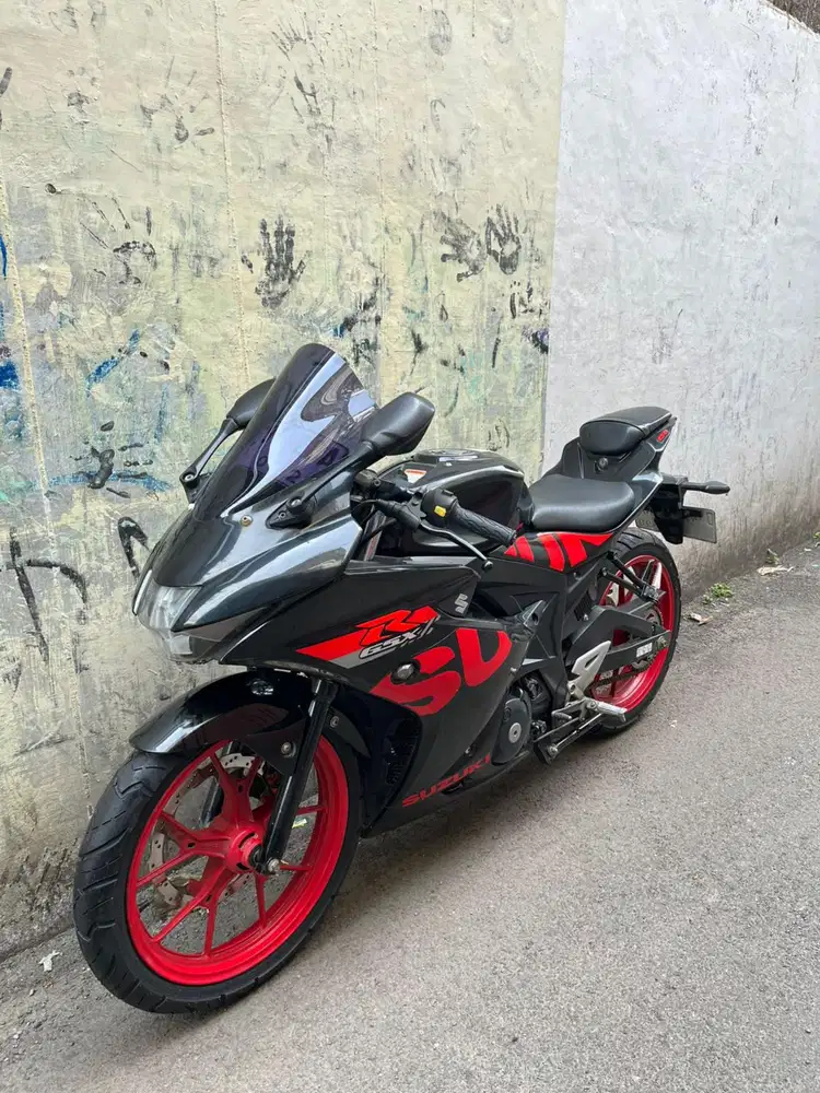 Suzuki GSX 150R 2018 cash & kredit