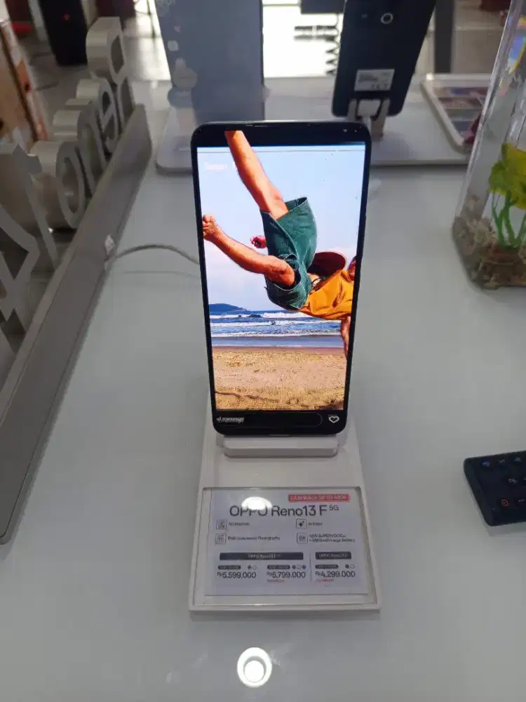 Handphone oppo Reno 13 f