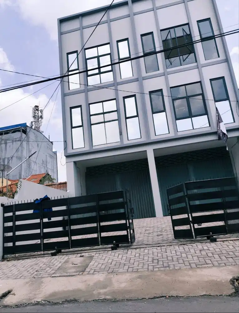 DISEWA 2 RUKO BARU JEJER 3 LANTAI NOL JALAN RAYA PUCANG ANOM