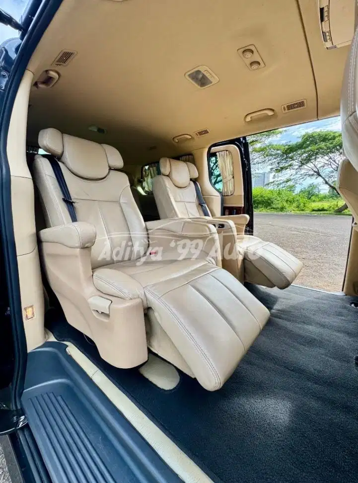 MOBIL DIESEL TRMURAH! HYUNDAI H1 H-1 ROYALE SOLAR 2016/2015 AT GARANSI