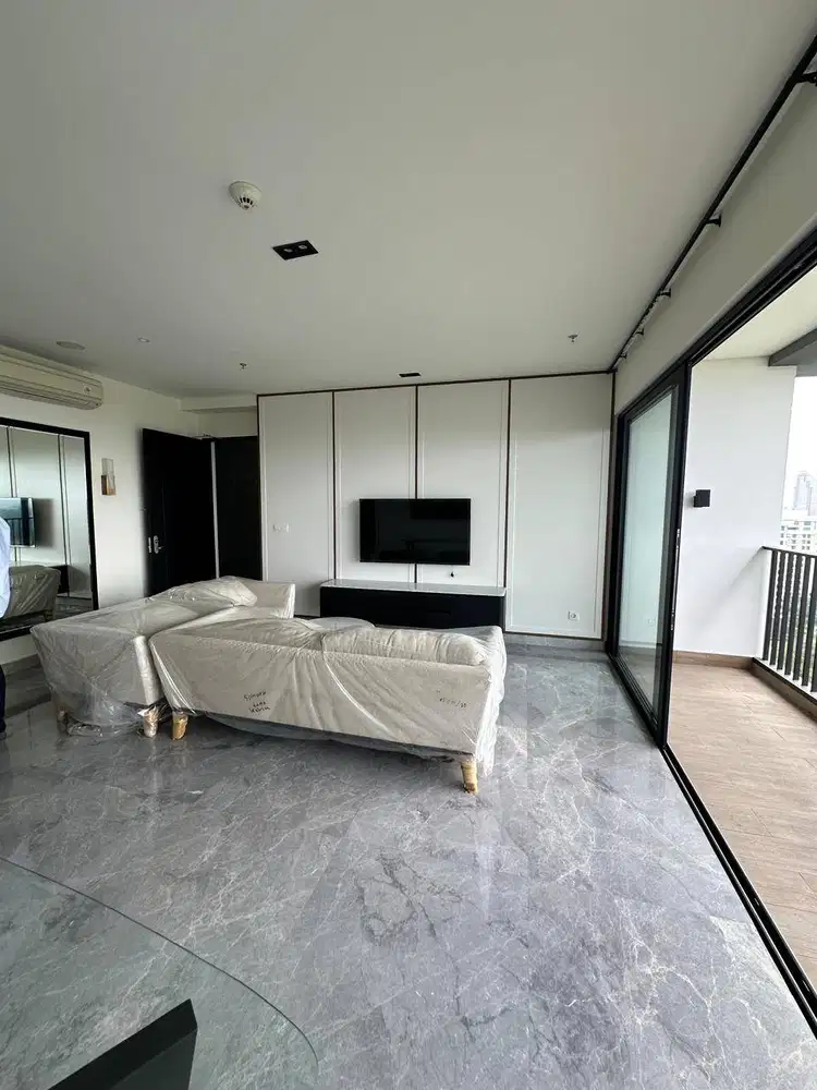 Dijual Apartement  Baru 3BR 1Kamar Kerja 1KT ART 2KM L170m Full Furnis