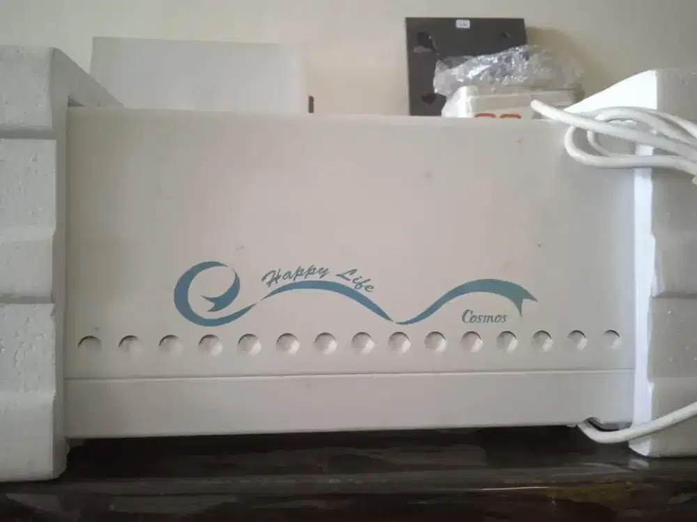 Dijual pemanggang roti Cosmos kondisi masih bagus ada kotak