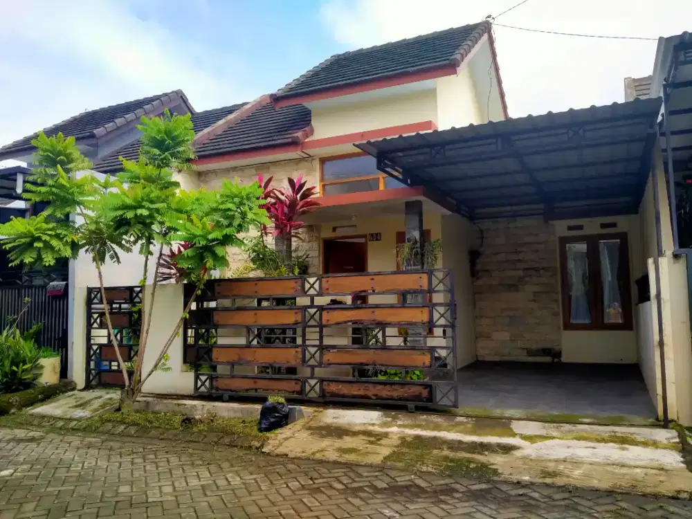 Disewakan rumah fullfurnish,strategis,nyaman ;Pandanwangi,Kota Malang.