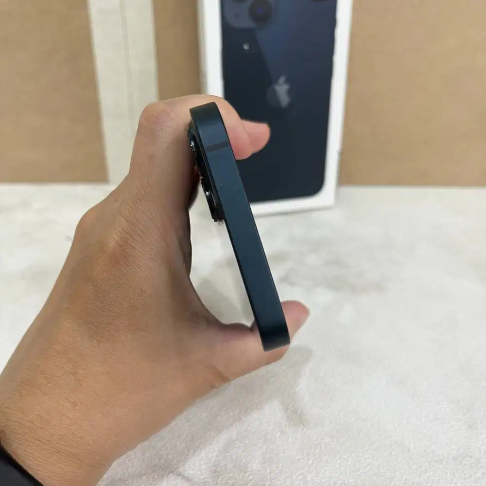 iPhone 13 128GB Midnight Fullset resmi garansi ON