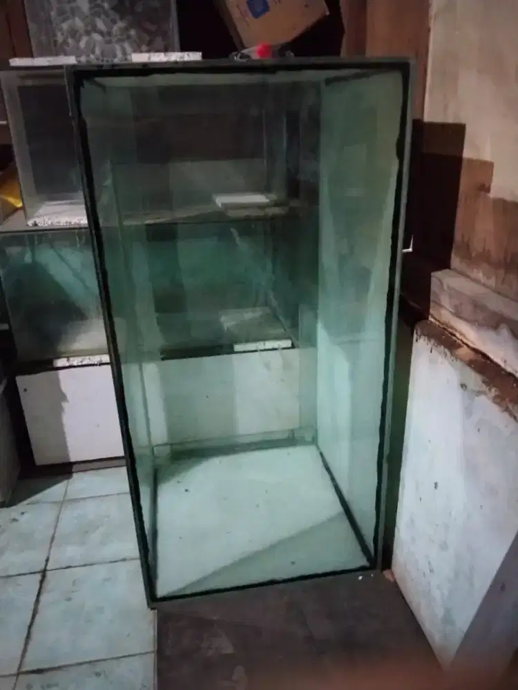 Aquarium ikan. Masih mulus.