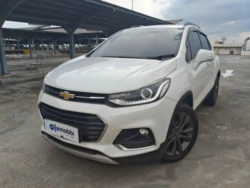 DP Rendah  8JT - Chevrolet Trax 1.4 Premier Bensin-AT 2018 Putih