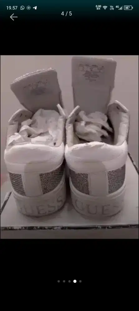 Sepatu brand Guess ex kado