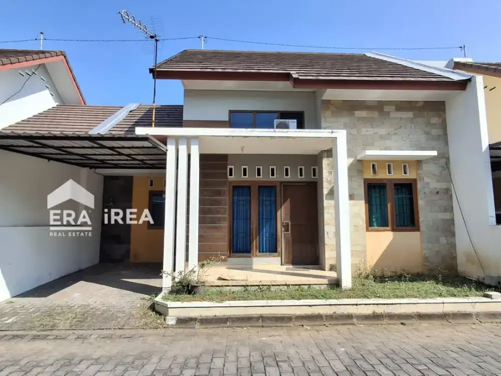 Rumah Solo Baru Dijual Dekat Pakuwon Mall