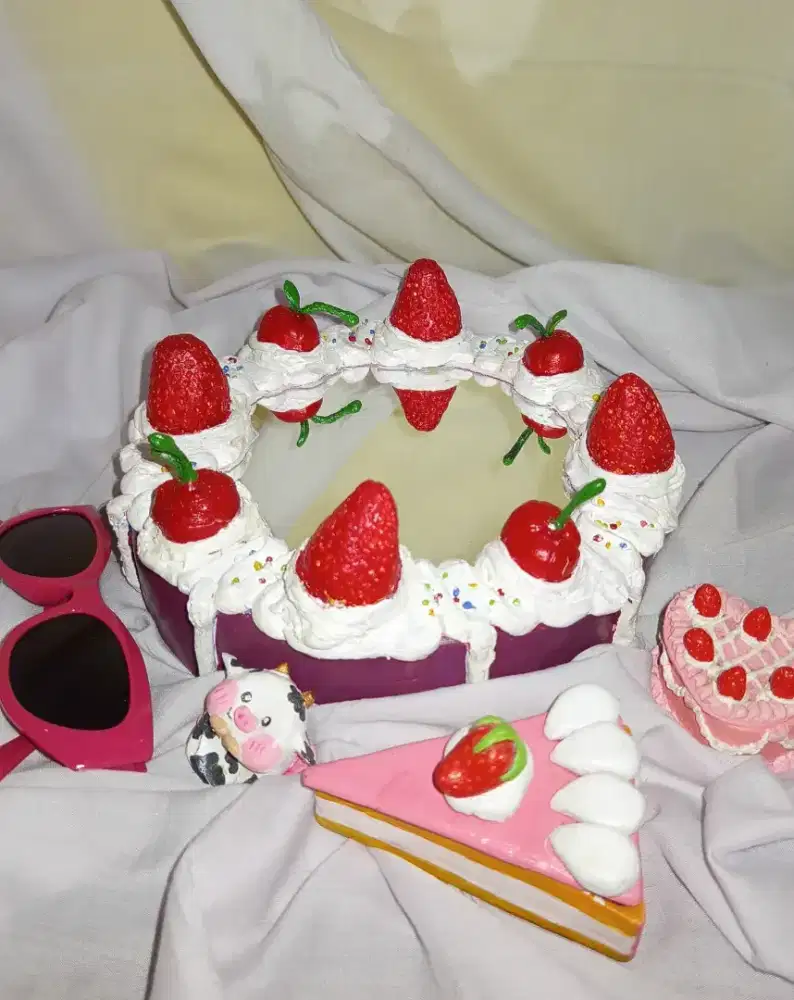 CERMIN CAKE PRELOVED