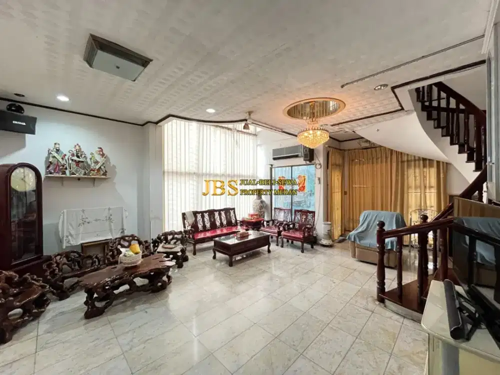 Dijual Rumah 2,5 Tingkat di Komplek Taman Polonia 1 - Medan