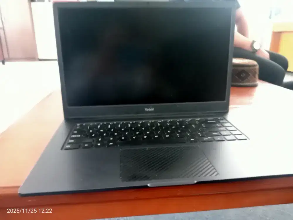 Laptop Redmi 15 in, i3 gen 11 kondisi normal