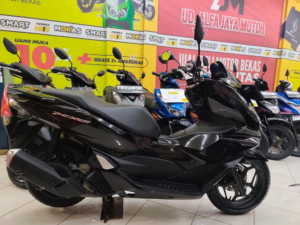 Honda PCX 160 CBS tahun 2023