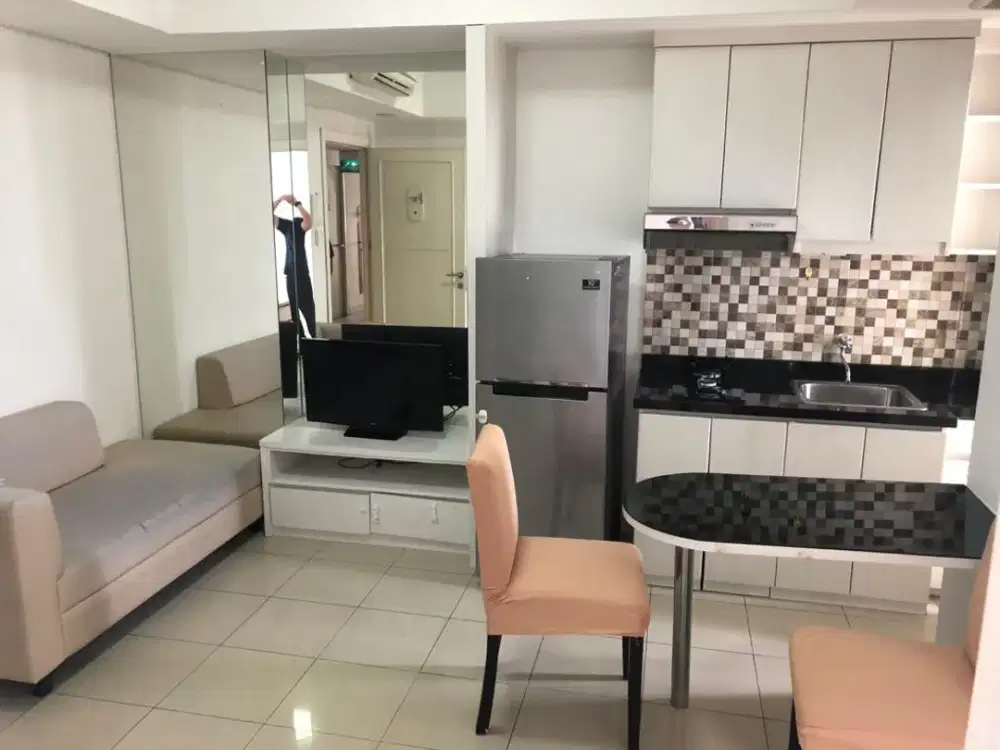 ready unit apartemen green lake sunter,2kamar furnished siap huni,2 AC dan waterheater,view laut priok