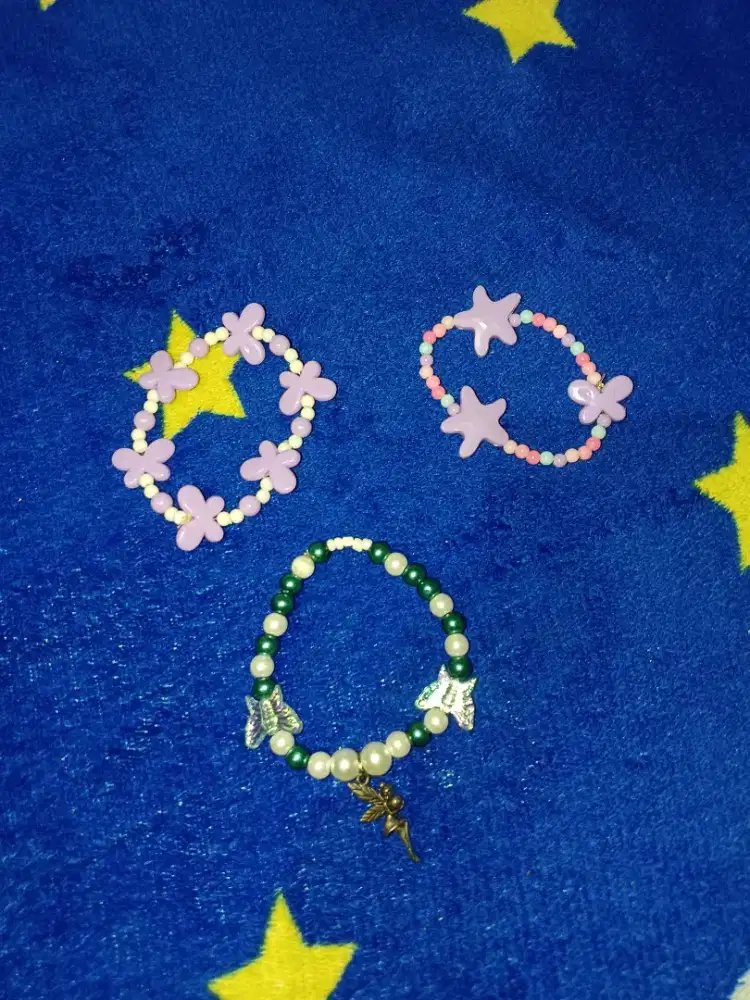 Gelang fantasi manik-manik