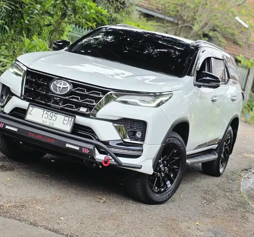 FORTUNER GR VRZ TETRADRIVE 2.8 AT 2023 4x4 LowKM 6rb RECORD TOYOTA BDG