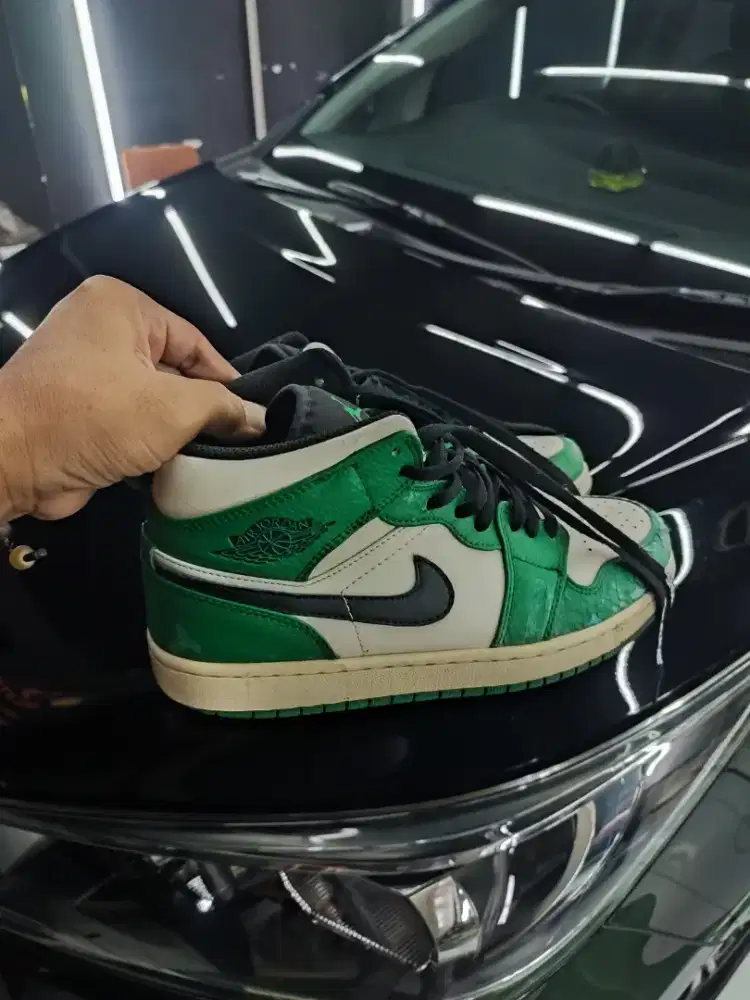 Nike Jordan hijau putih