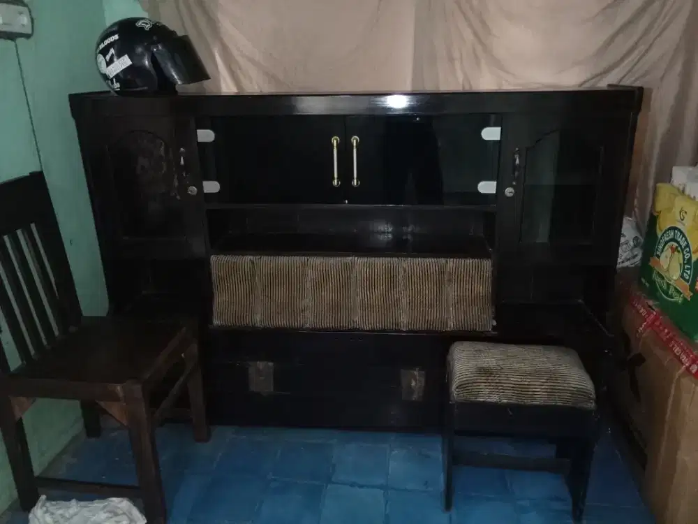 Depan Tempat Tidur Kayu Jati