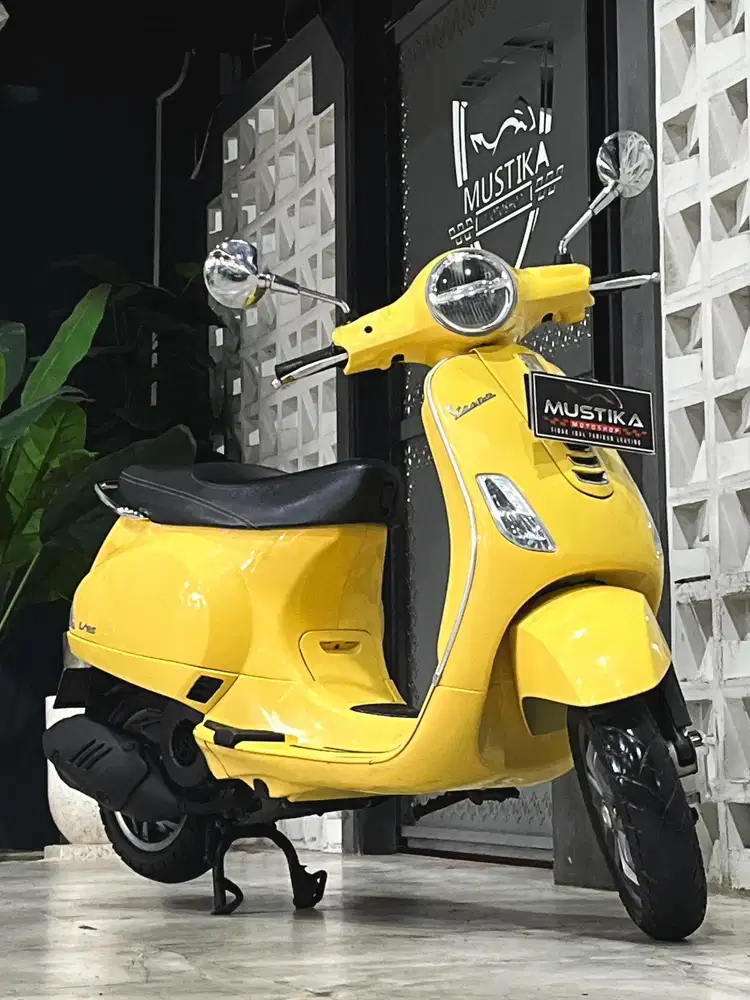 Termurah!!Vespa LX125 iget th 2021 - Ayu Mustika