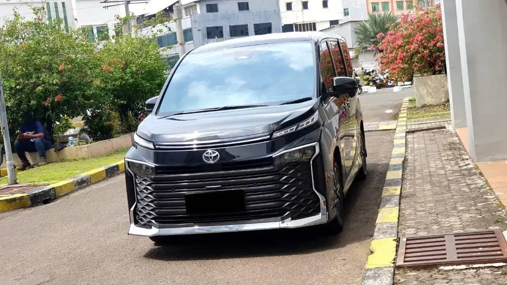 Toyota Voxy 2.0 Cvt Tss Camera360 Facelift 2023 km.29rb