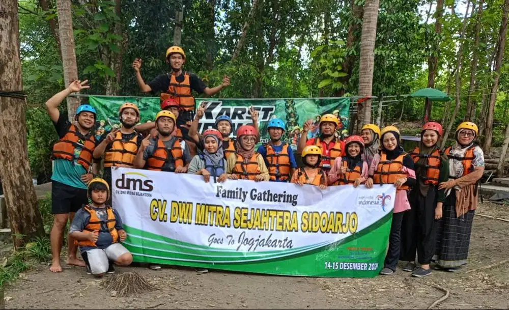 Loker Customer Service dan Sales