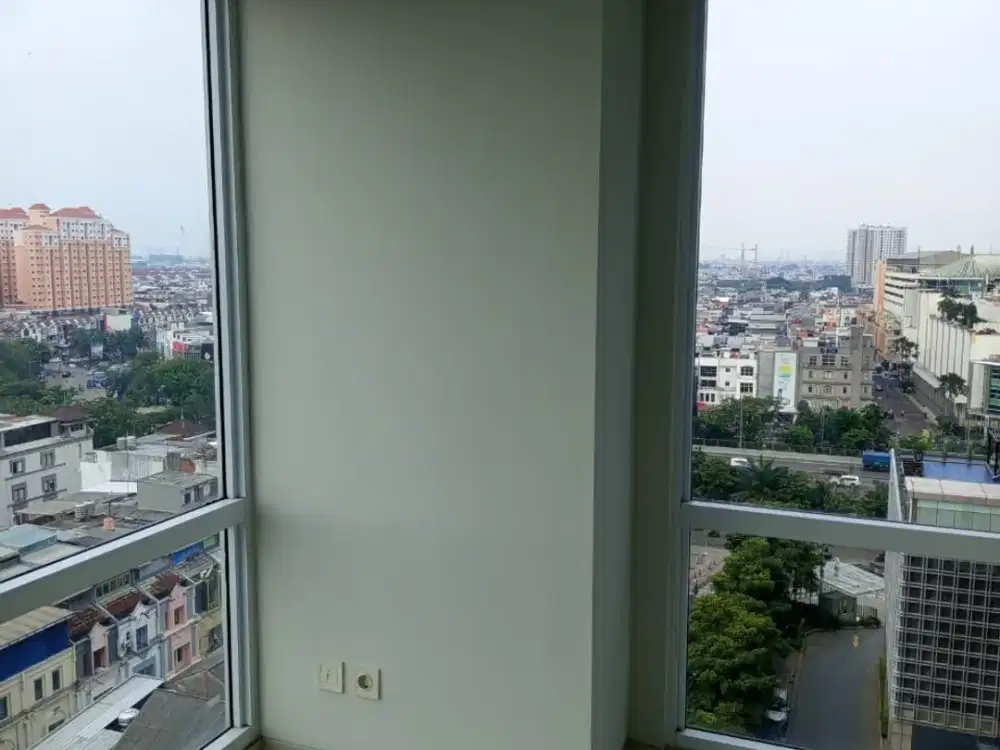 Apartemen Green Sedayu 3BR Semi Furnished Jakarta Barat