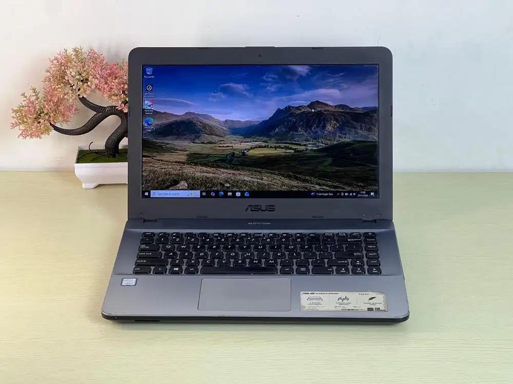 Asus X441U Intel Core i3-7020U RAM 8 GB SSD 256 GB Mulus