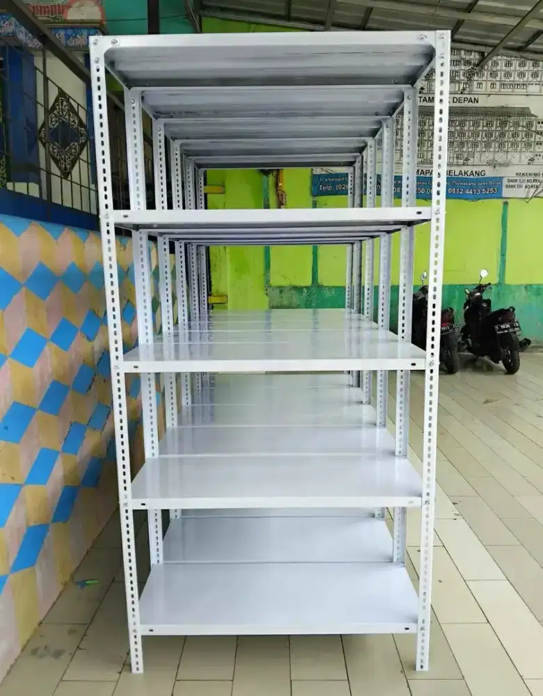 Rak besi susun gudang